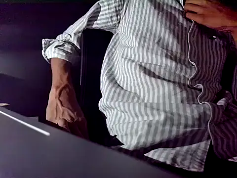 Cute-But-Naughty Live XXX-Chat