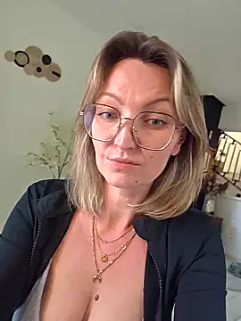 MissMialicious লাইভ XXX চ্যাট