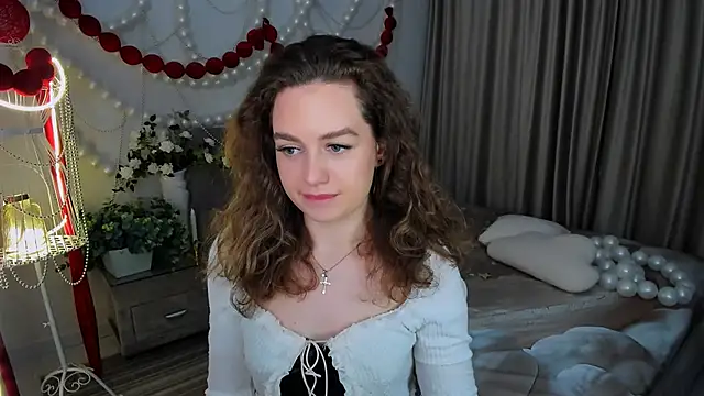 MiracleCurly Adlı Modelin Canlı XXX Sohbeti