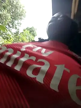 holygrail001のライブXXXチャット