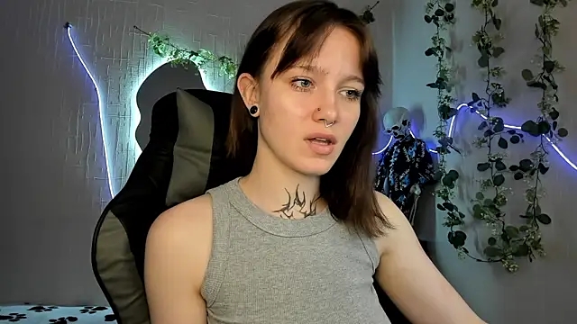 Elastikisss' Live XXX Chat