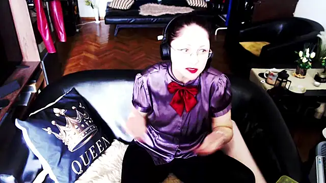 Imperatriza élő XXX-chatje