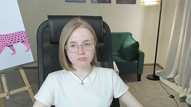 CaylaFahrni live XXX chat