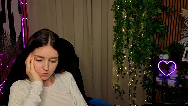 EmiliaDent's Live XXX Chat