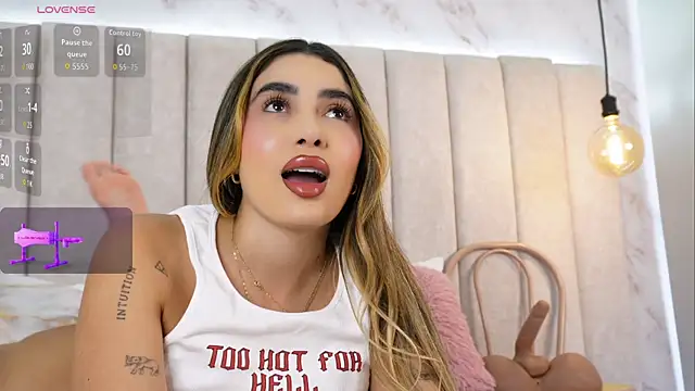 Annyy_Rosseのウェブカメラショー