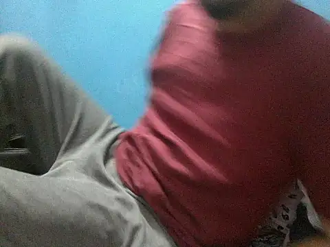 PrecumbonerのライブXXXチャット