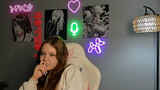 ChuNeece's Live XXX Chat