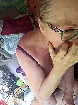 Hot-Muci's Live XXX Chat