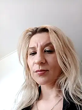 KaylinJan live XXX chat