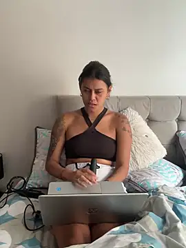 RachelWeisz_'s Live XXX Chat