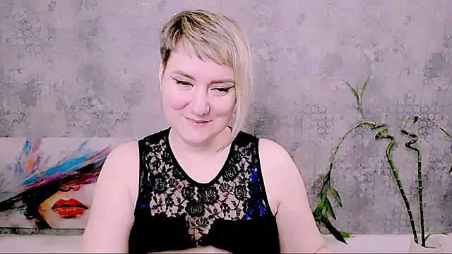 XXX chat uživo modela Djullia