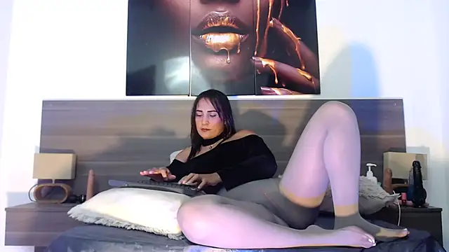 Mila_cams1_ Live XXX-Chat