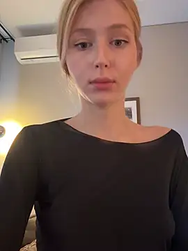 LunaRaseのライブXXXチャット