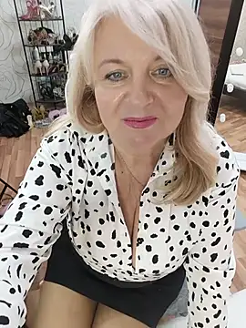 AvrilMillers Live XXX-Chat