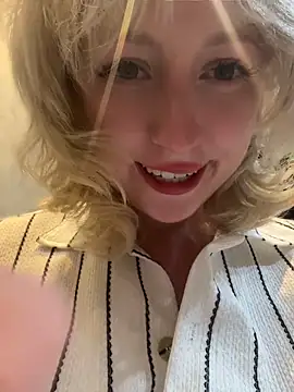 RonnieKiss' Live XXX Chat