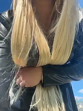 Marina-n Live XXX chat