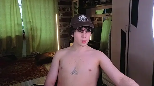 AdrianChilln Live XXX chat