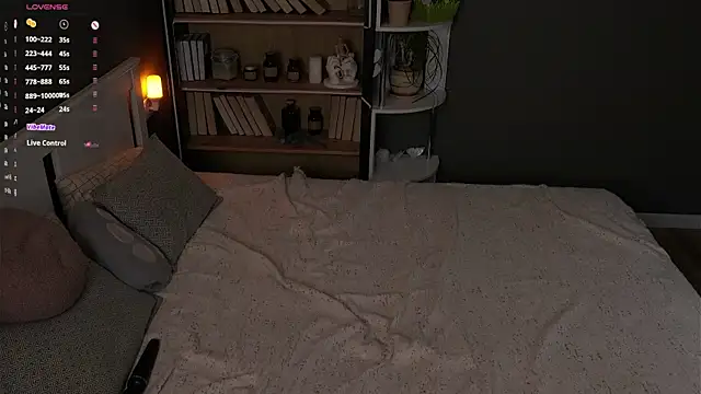 GussieGooldのライブXXXチャット