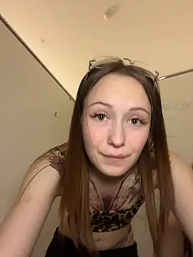 EliteBitch live XXX chat