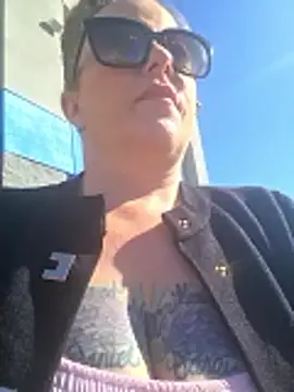 julimonroe – webcam-show