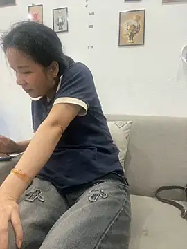 Czat XXX na żywo – Ivy_Trix2