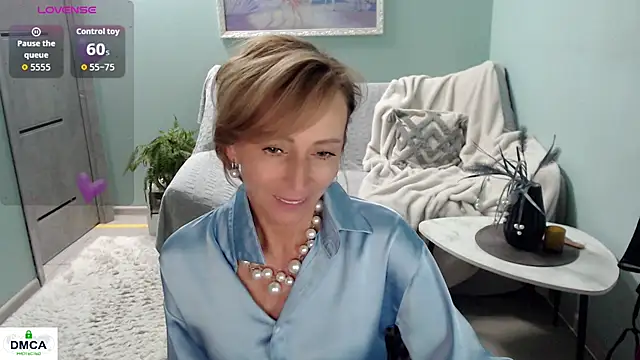 HornyMilf_777's Live Sex Cam Show