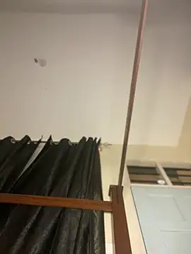 Chatroom XXX en direct de _bellaa