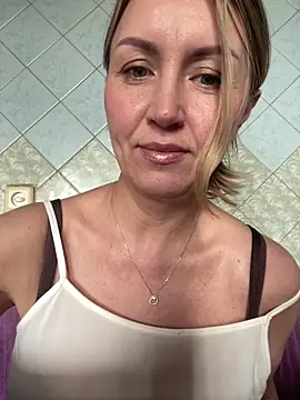 Chatroom XXX en direct de RainyAngel17