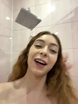 عرض كام LynaFrost