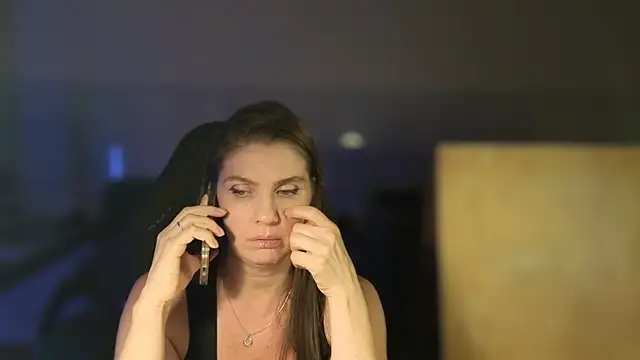 Sembang XXX Secara Langsung NoNudeElie