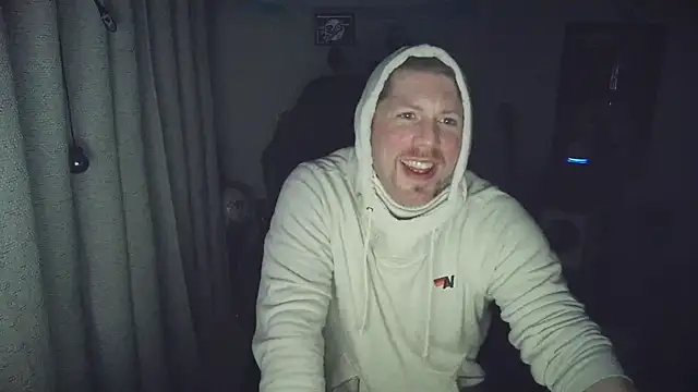 9VOLTT live XXX chat