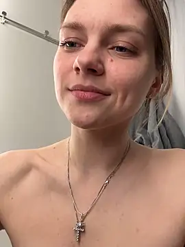 ValenciaShock's Live XXX Chat