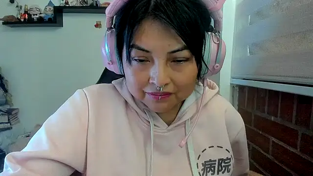 Shaddycute_のライブXXXチャット