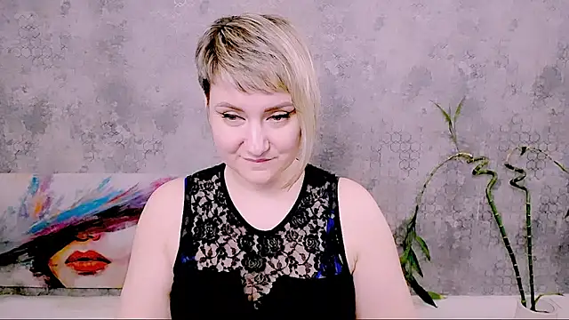 Djullia: онлайн-секс-чат