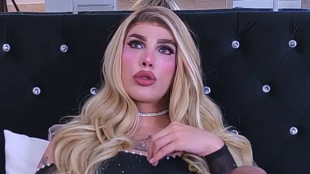 Chat XXX en directo de ZikaruRichie