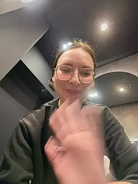 The_Snowwhitee – webcam-show