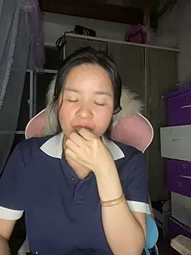 Ivy_Trix2 Live XXX-chat