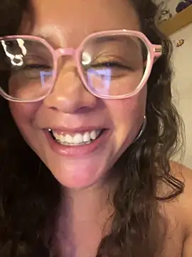 Vivi_Kvsh Chat XXX in diretta