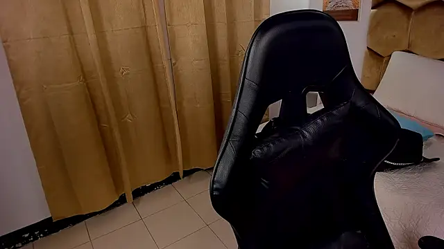 دردشة Emmet_CollinsJS الجنسية المباشرة