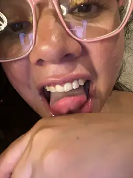 Vivi_Kvsh ওয়েবক্যাম শো