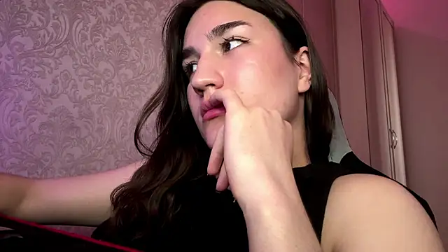 Mary_Nitherson Adlı Modelin Canlı XXX Sohbeti