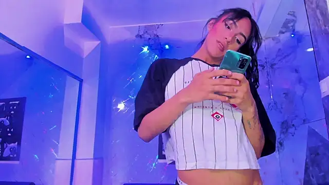 Isabella_stanford2 Show in webcam