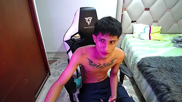 AAA_WHITE Live XXX Chat