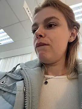 HarrietDart Adlı Modelin Canlı XXX Sohbeti