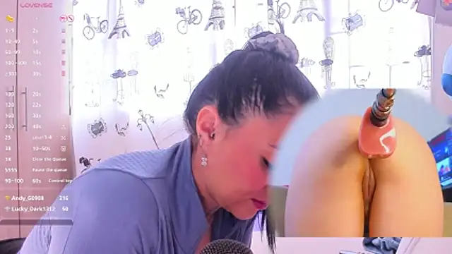 XXX chat uživo modela jolee__