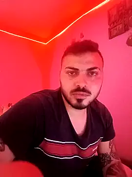 I_amAhille: διαδικτυακό σόου στην κάμερα