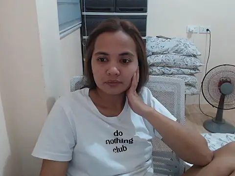 แชท XXX สดของ xTheLastVIRGINx