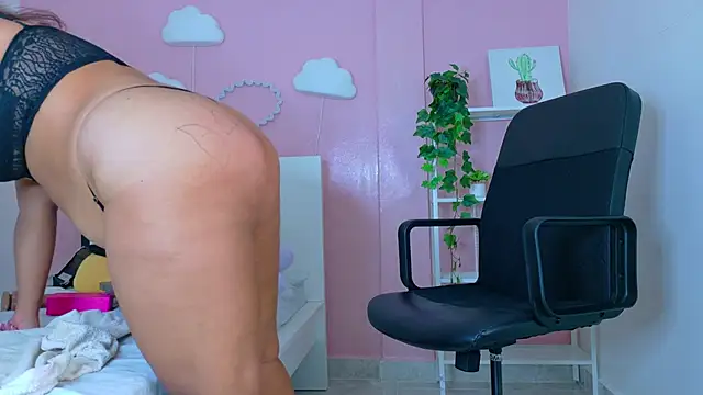 Živý XXX chat SeleneGibson__