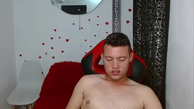 sven_fox723 Chat XXX in diretta