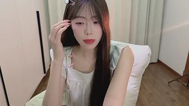 Onecutelittlen Live XXX chat